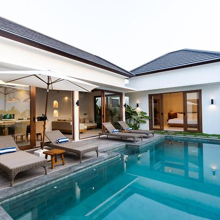 J4 Villas Sanur Buitenkant foto